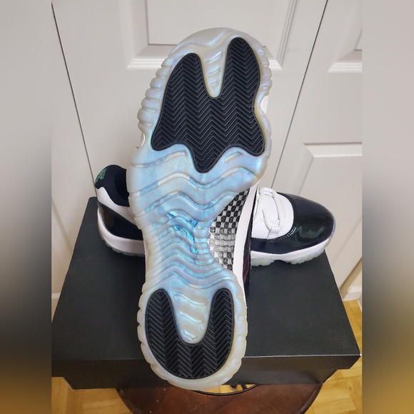 Air Jordan 11 Retro Low Sneakers/Emerald main image 10